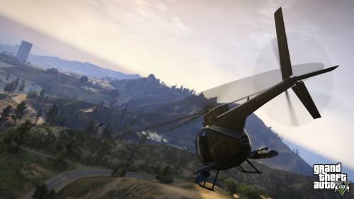 Вертолёт над горами